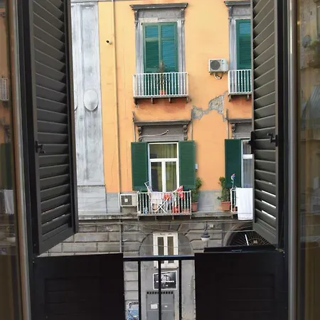 Incanto A Chiaia Neapol